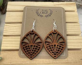 Filigree Mandala Wood Earrings: Lightweight Boho Dangle