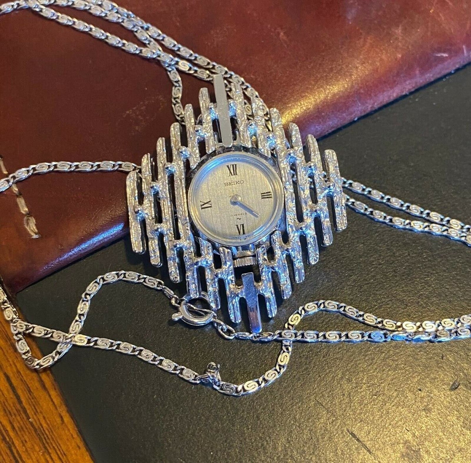 SHEFFIELD Hand Painted Enamel Hunter Case Watch Pendant, Watch Necklace, Watch  Pendant, Mechanical Wind Up Watch, Vintage Watch Pendant