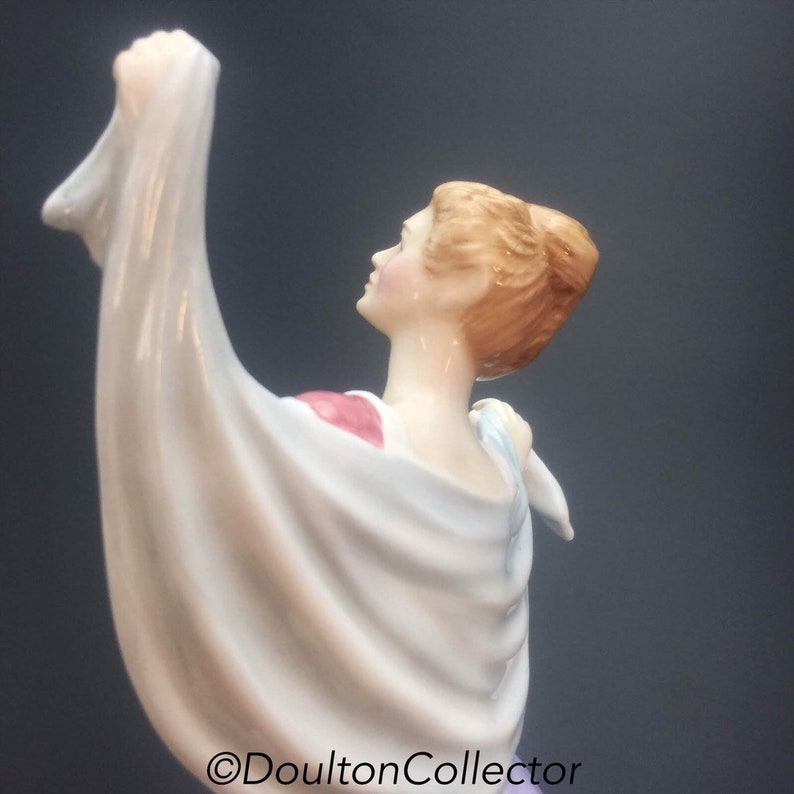 Royal Doulton Figurine HN2991 Porcelain Lady Figure
