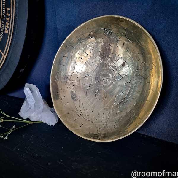 Vintage Fine Old Chinese Brass small Etched Plate, Trinket Dish, for Rituals, smudge, incense, altar, Witchcraft, gift