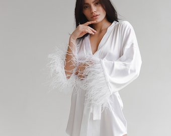 White short silk kimono robe with feather Bride robe Robe with long sleeves Boudoir robe Bridal robe Dressing gown Bridesmaid gift