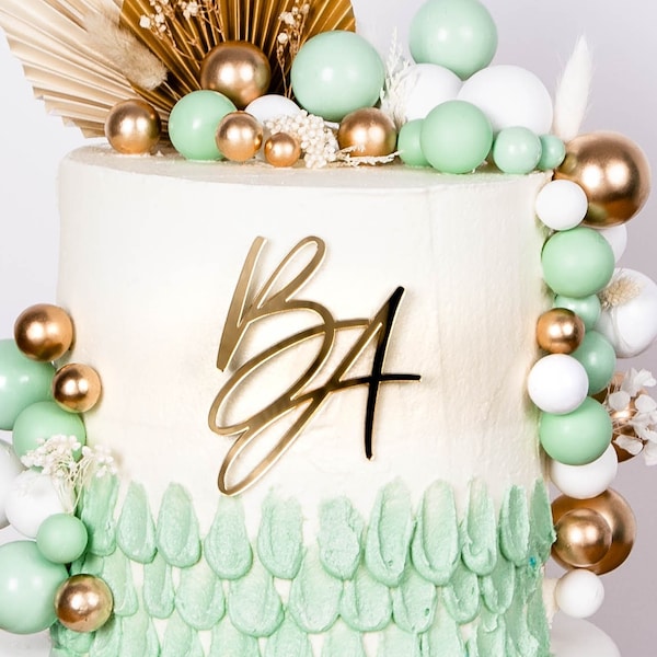 Monogram Wedding Cake Charm, Minimalist Cake Charm, Modern Wedding Decor with Initials, Gold Wedding Cake Charm
