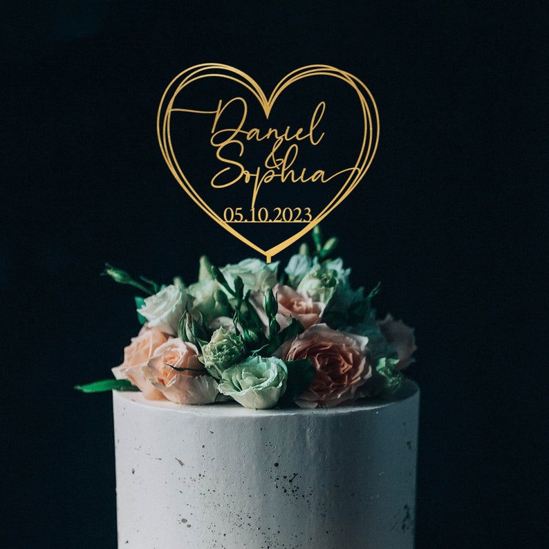Décoration pour gâteau de mariage avec un coeur et une date, Décoration pour gâteau personnalisée en forme de coeur, Plusieurs couleurs disponibles Gold