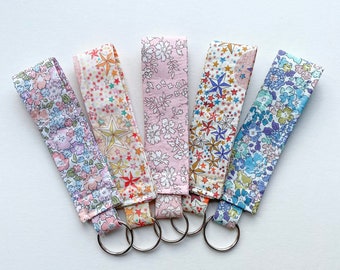 Liberty fabric keyring, Liberty key fob, fabric keyring, house warming gift, new driver gift, new home gift