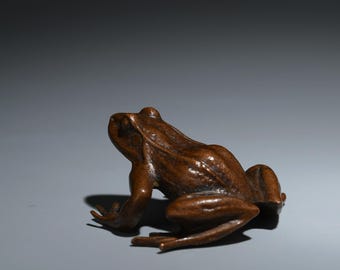Antique Bronze Frog Sculpture: Asian Art Animal Statue