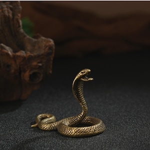 Handmade Bronze Cobra Sculpture: Animal Desk Decor (6X4X4.5cm)