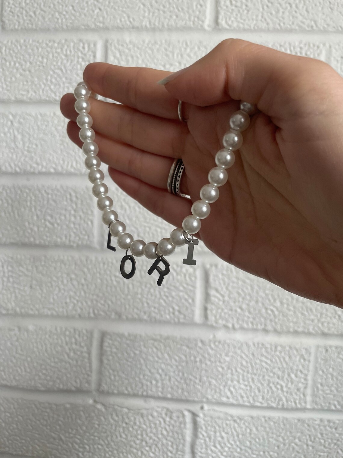 Silver pearl name necklace | Etsy