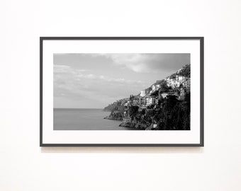 Black and white photography, "Amalfi Coast" <, photo from 2021 by Pasquale Scognamiglio