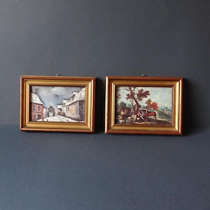 conjunto de 2 molduras douradas vintage, feitas à mão em madeira com estampas vintage originais da coleção Nápoles de 1980