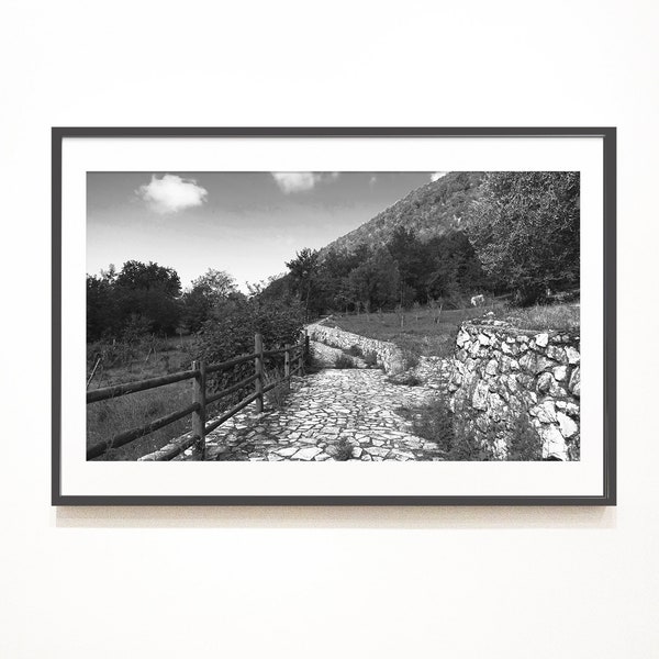 Schwarz-Weiß-Fotografie, „Der Weg zum Heiligen Erzengel Michael“, 2021, Foto von Pasquale Scognamiglio