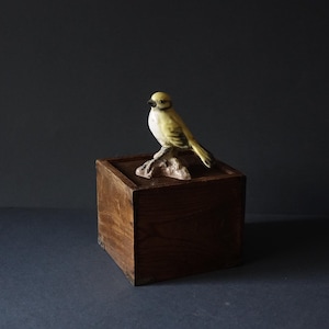 Bird sculpture - yellow sparrow, fine polished handmade ceramic Made in Italy - hand decorated with made in Italy stamp