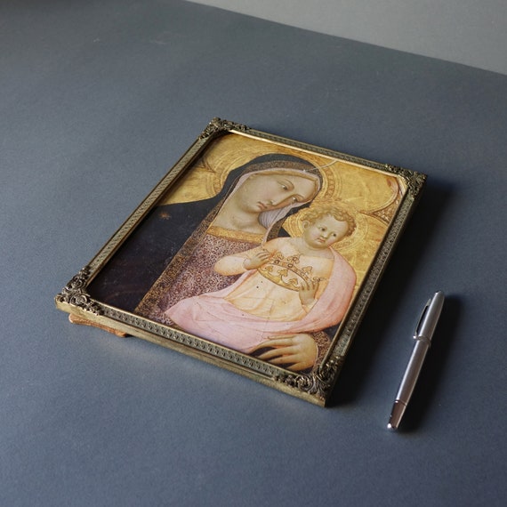 ミリカリ ヨーロッパヴィンテージ 聖母子　刺繍入り　木製フレーム Vintage Frame With Print of the Madonna With Child, the