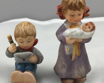 Boy Girl Figurine Set of 2 A North Pole Address & Lullaby For Dolly 620 1999 Goebel Berta Hummel Gift Collection Brand New Old Store Stock