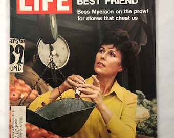 July 16 1971 Life Magazine New York Commissioner A Consumer's Best Friend Bess Myerson on Cover