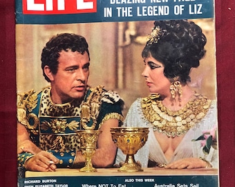 April 13 1962 Life Magazine Richard Burton Elizabeth Taylor Cleopatra Cover Vintage Includes 1962 Post Ceral Mantle Maris Baseball Cards