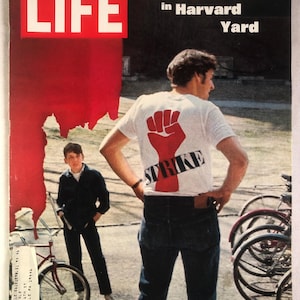 April 25 1969 Life Magazine Confrontation in Harvard Yard Cover Vintage Original Issue