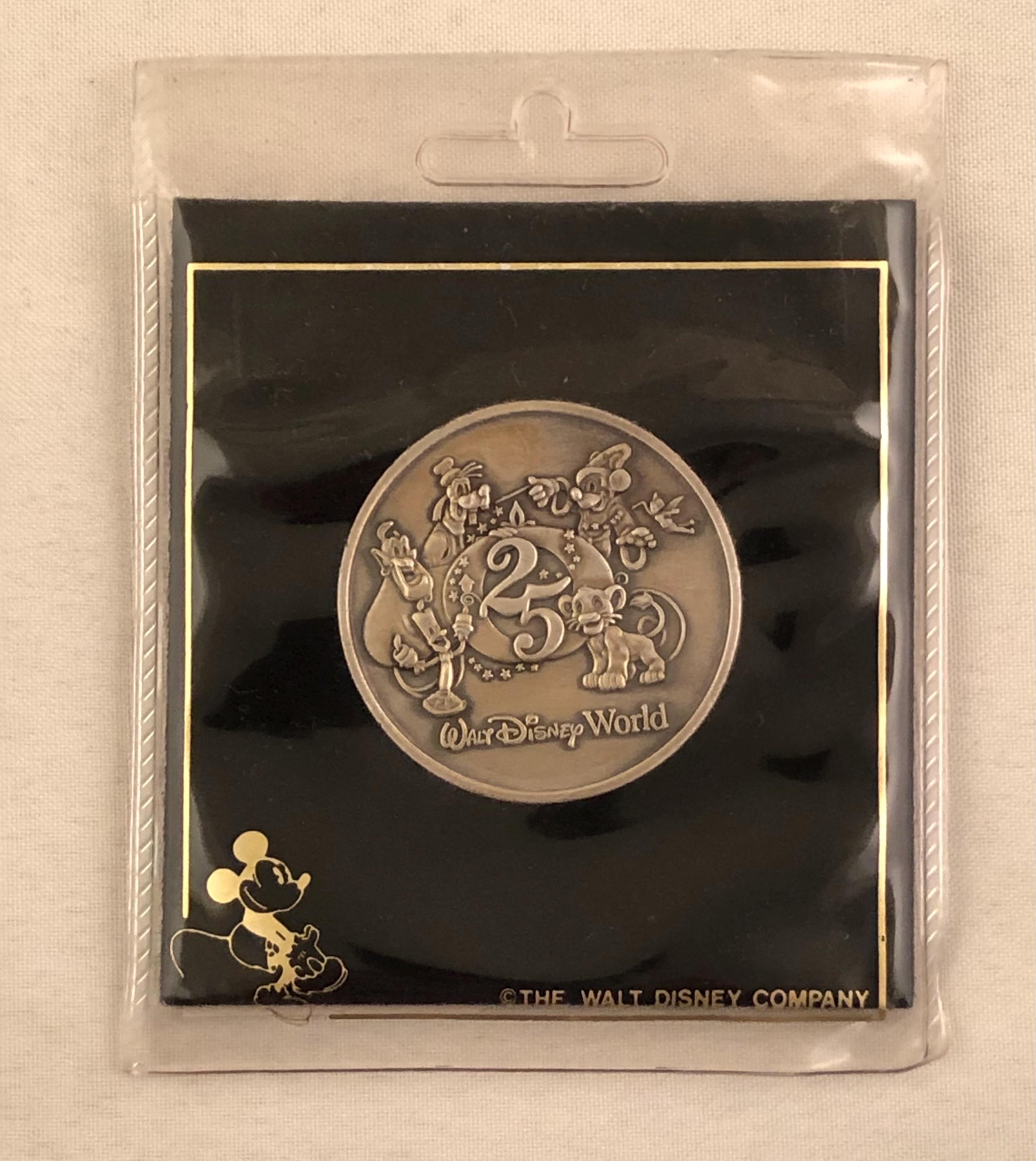 Walt Disney World 25th Anniversary 1971 1996 Silver Tone Medallion