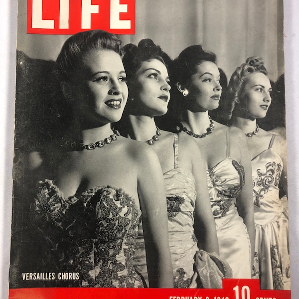 February 9 1942 Life Magazine Versailles Chours Kay Buckley,Eleanor Moore,Tilda Goetze and Vera Devine on Cover Vintage WW2 WWII Original