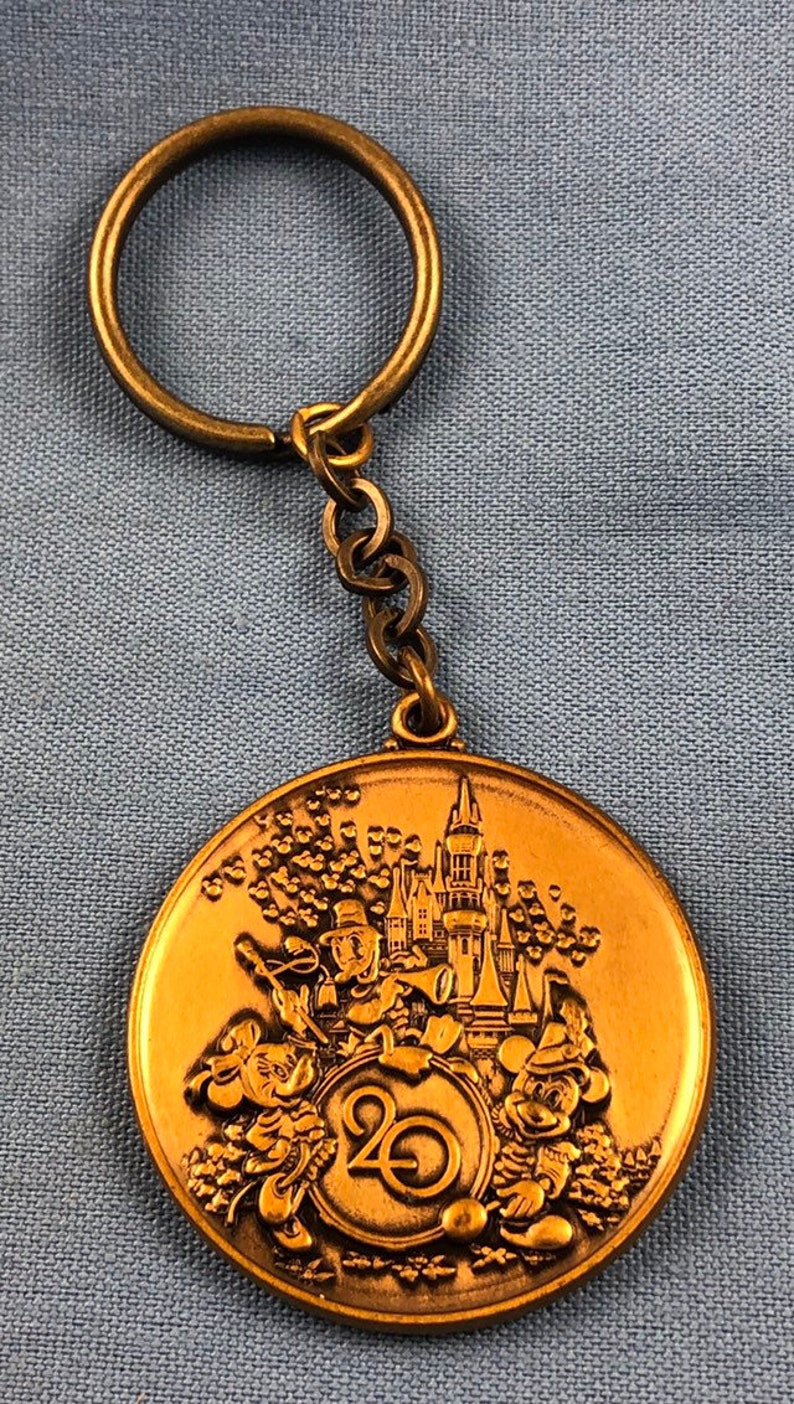 Walt Disney World 20th Anniversary 19711991 Bronze Souvenir Token Keychain Vintage Original
