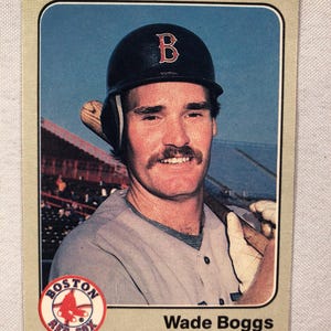 Carte de baseball 1983 Wade Boggs Rookie Fleer # 179 Boston Red Sox vintage Original authentique EC309 fait un excellent cadeau