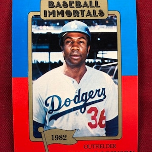1980-87 SSPC HOF Baseball Immortals Frank Robinson Card # 178 Vintage Genuine Original Authentic EC88