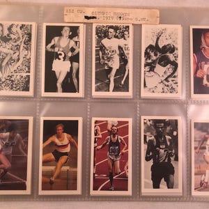 Cartão colecionável Brooke Bond Oxo Tea, dos Olympic Greats de 1979, conjunto completo com 40 cartas em páginas, vintage original