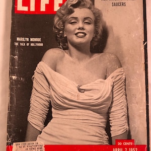 Marilyn Monroe April 7 1952 Life Magazine on Cover First Ever
