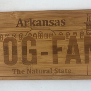 Arkansas HOG FAN Targa Tagliere in bambù o decorazione da parete The Natural State Nuovo di zecca Ottima idea regalo