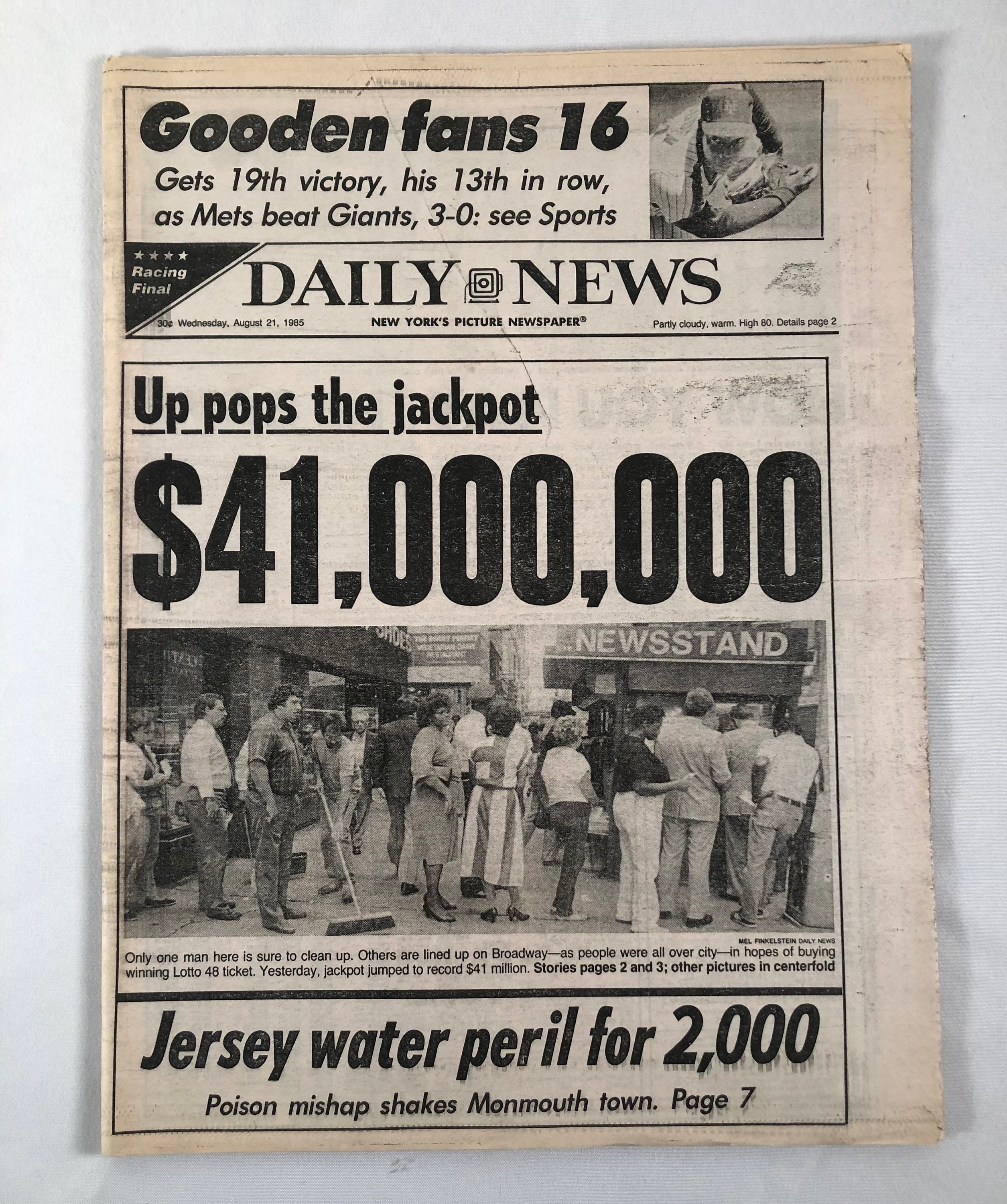 August 21 1985 New York Daily News Newspaper up Pops the