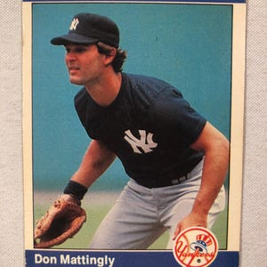 1984 Don Mattingly Rookie Fleer Baseball Card # 131 New York Yankees Vintage Originale Autentico EC310 Ottimo regalo per il fidanzato