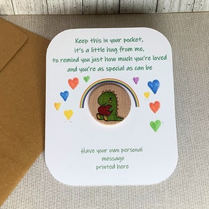 Abrazo de bolsillo de dinosaurio personalizado, regalo para el primer día de clases, inicio de clases, tan especial como puede ser, regreso a clases, regalo de dinosaurio, eres amado