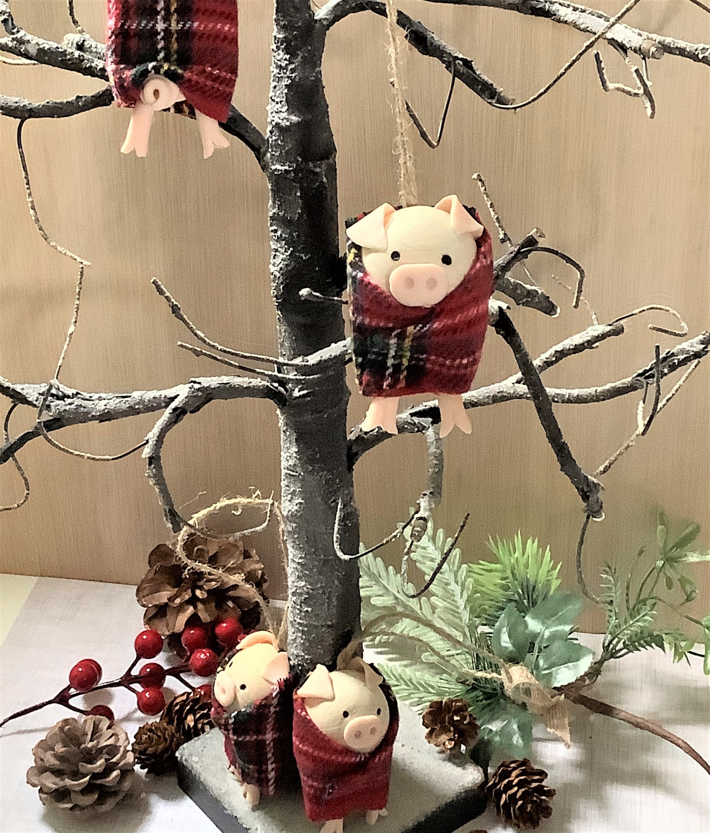 Pigs in blankets Christmas decoration, Christmas ornament, Tree decoration, Christmas decor, Christmas tree, vegan gift, pig lover