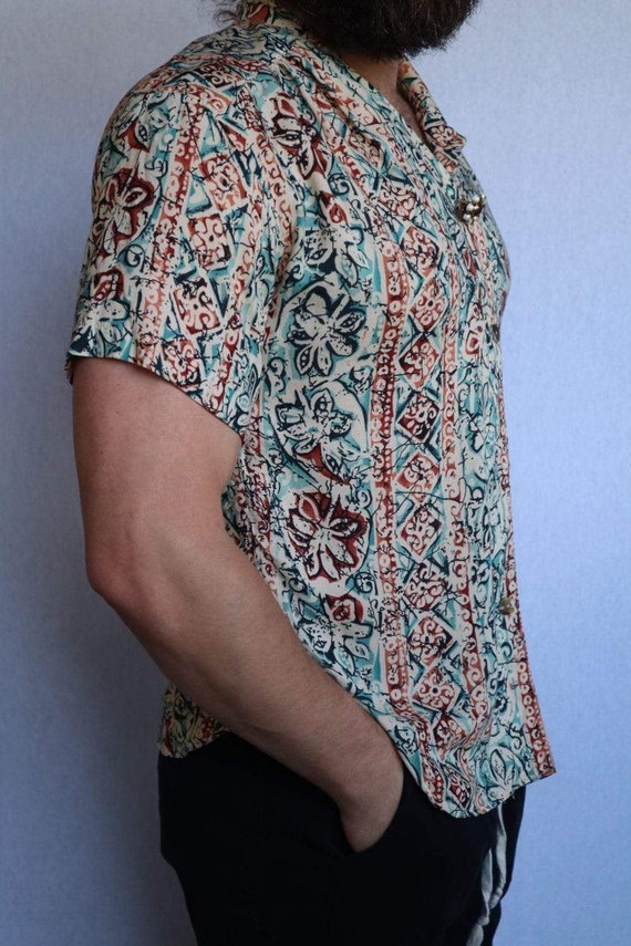 Vintage Floral Button Down Shirt vintage clothing