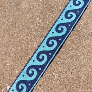 Tresse décorative - Ondulations grecques à volutes 25 mm x 2,5 m (2,73 yards)