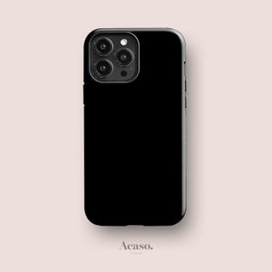iPhone 16、iPhone 15、Galaxy S25、Pixel 9シリーズなど対応の無地ブラックケース。無地カラーのプレミアムスマホケース