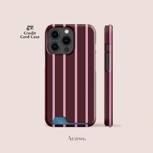 Maroon Stripes Card Case voor iPhone 16, iPhone 15 Pro Max, iPhone 14, iPhone 13 & More Kaarthouder Telefoonhoesjes van Acaso
