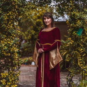 Burgundy Velvet Renaissance Medieval Gown with Satin Panel Insert and Ribbon Accents Women Medieval Dress Renaissance Gothic Halloween