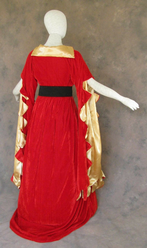 Scalloped Game of Thrones Renfaire Gown Costume Medieval Houppeland Noble Dress