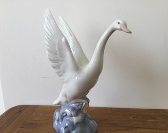 Large Lladro Nao Swan