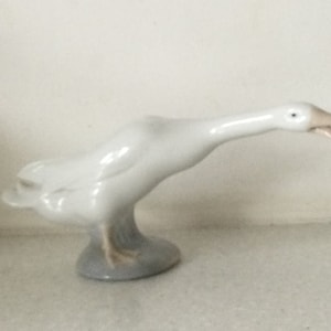 Lladro Goose long necked hissing.