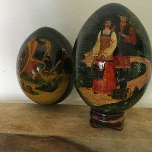Two 20th century Russian palekh Laquer Hans painted polychrome Eggs