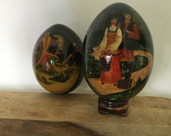 Two 20th century Russian palekh Laquer Hans painted polychrome Eggs