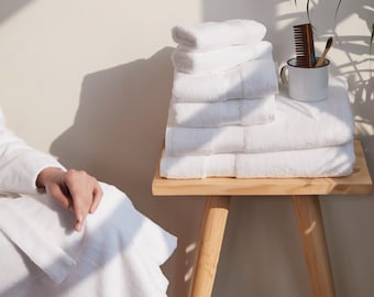 Organic Cotton 6-Piece Towel Set: Plush 700 GSM Bath Towels