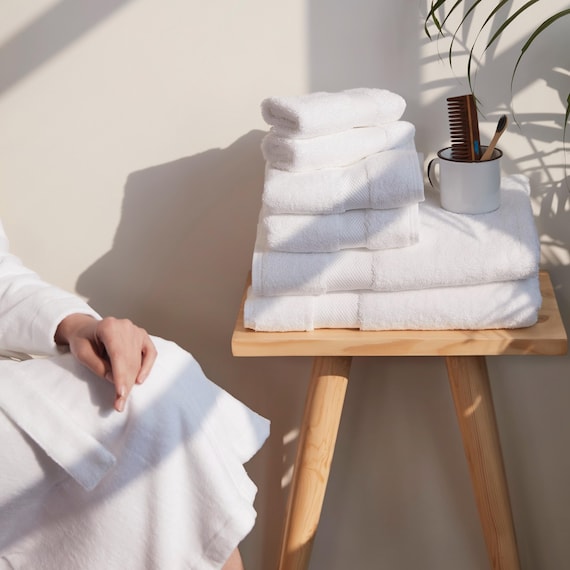 Organic Cotton 6-Piece Towel Set: Plush 700 GSM Bath Towels