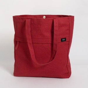 tote with lots of pockets