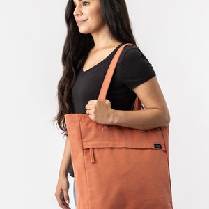 large work bags with compartments