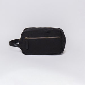 toiletry bag for men