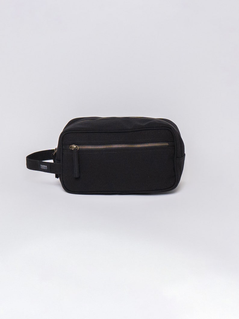 toiletry bag for men