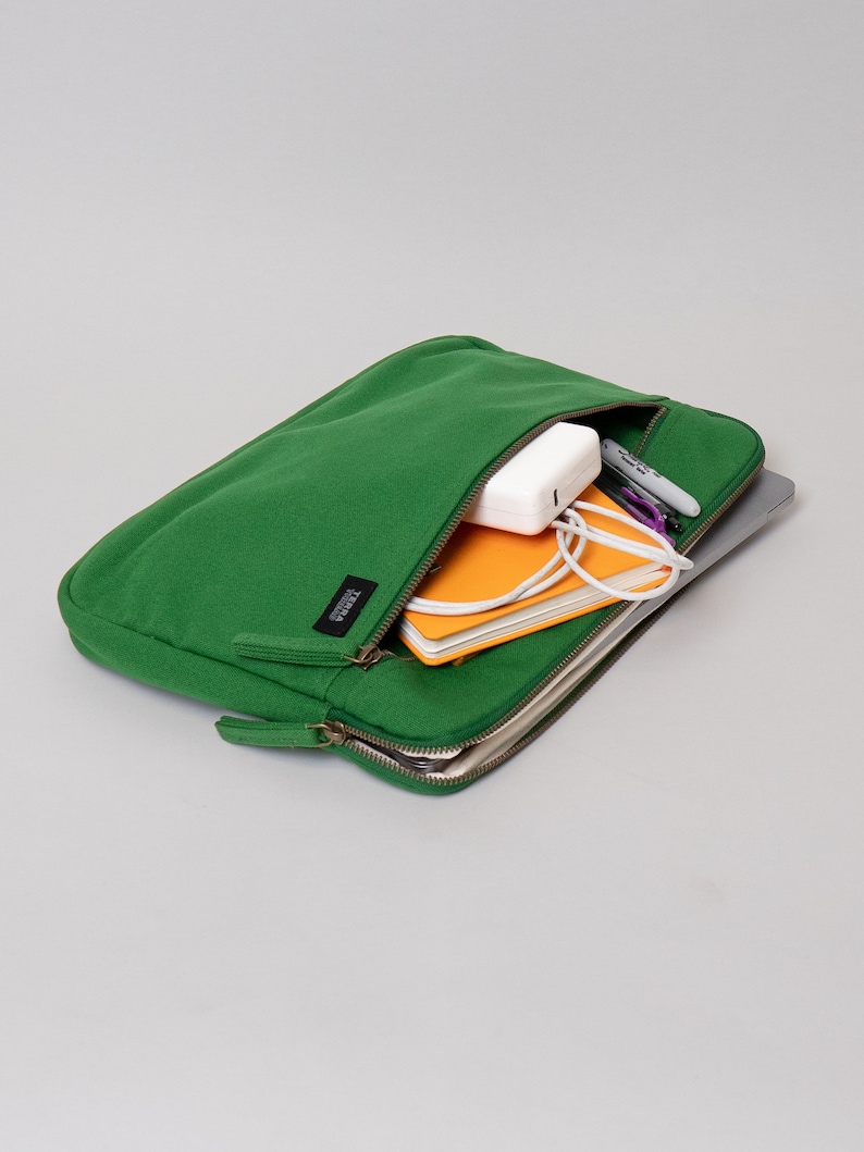 green macbook air case