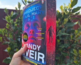 Proyecto Ave María de Andy Weir / Tapa blanda, pintura en el canto, cantos pintados a mano de colección